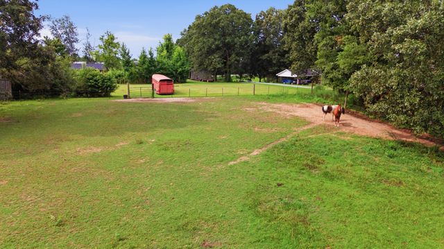 1133 Summertown Hwy, Hohenwald, TN 38462