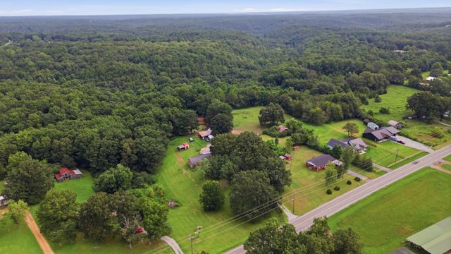 1133 Summertown Hwy, Hohenwald, TN 38462