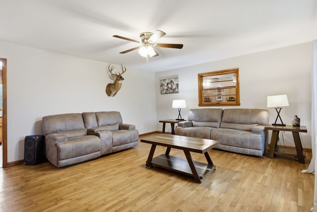 1133 Summertown Hwy, Hohenwald, TN 38462