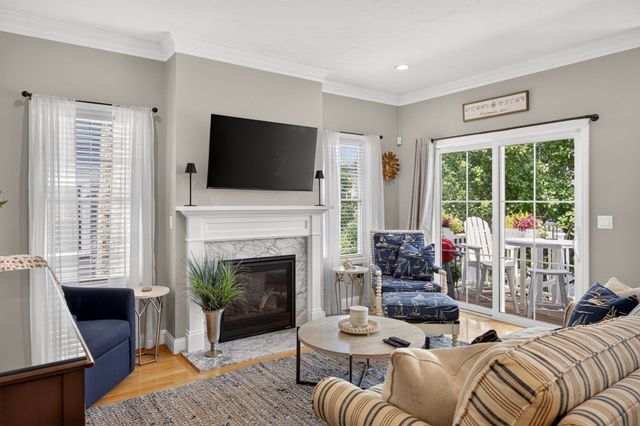 53 Boatwrights Loop, Plymouth, MA 02360
