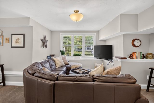 53 Boatwrights Loop, Plymouth, MA 02360