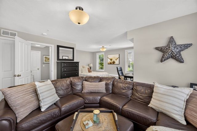 53 Boatwrights Loop, Plymouth, MA 02360