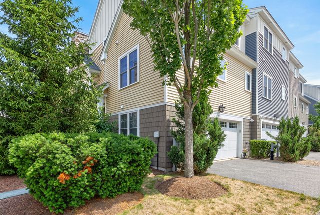 53 Boatwrights Loop, Plymouth, MA 02360