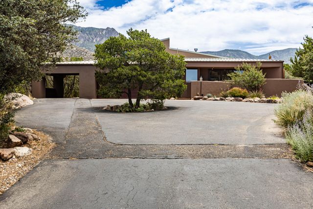 315 Big Horn Ridge Drive NE, Albuquerque, NM 87122