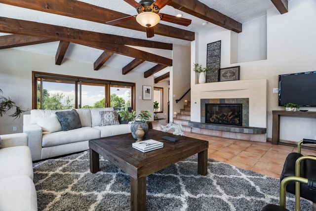315 Big Horn Ridge Drive NE, Albuquerque, NM 87122