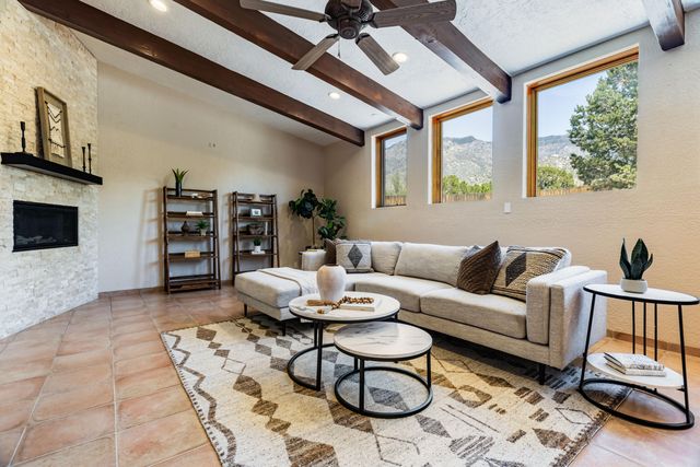 315 Big Horn Ridge Drive NE, Albuquerque, NM 87122