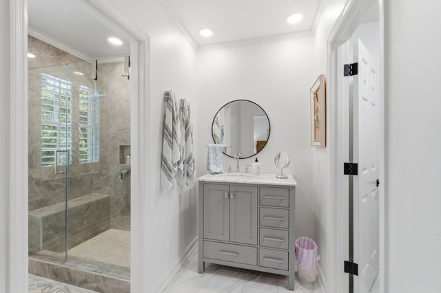 4400 Belmont Park Ter Apt 157, Nashville, TN 37215