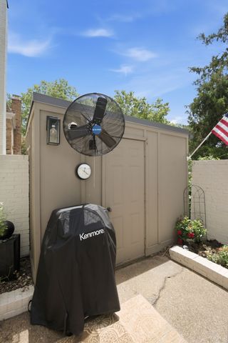 4400 Belmont Park Ter Apt 157, Nashville, TN 37215