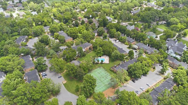 4400 Belmont Park Ter Apt 157, Nashville, TN 37215
