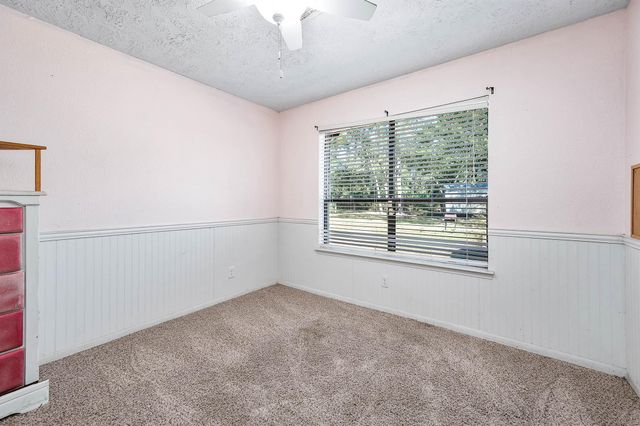 10 Kenny Court, Alvin, TX 77511