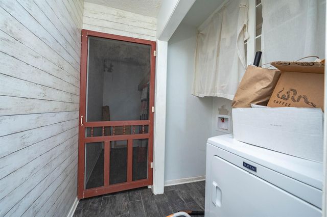 10 Kenny Court, Alvin, TX 77511