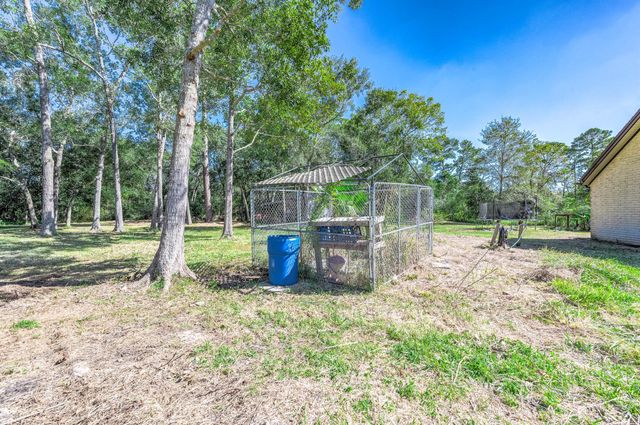 10 Kenny Court, Alvin, TX 77511