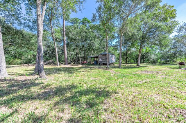 10 Kenny Court, Alvin, TX 77511