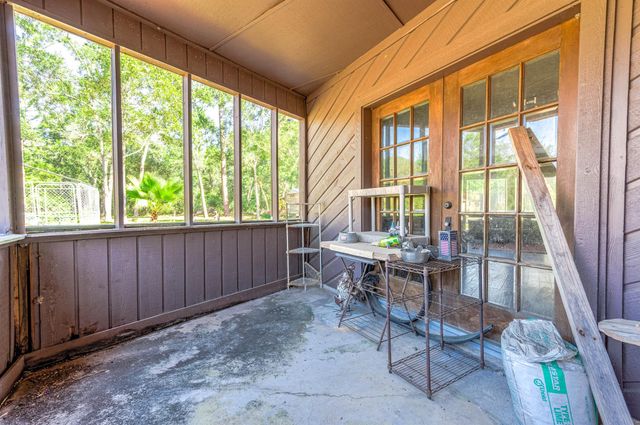 10 Kenny Court, Alvin, TX 77511