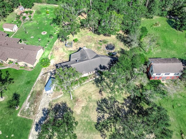 10 Kenny Court, Alvin, TX 77511