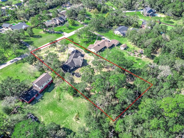 10 Kenny Court, Alvin, TX 77511