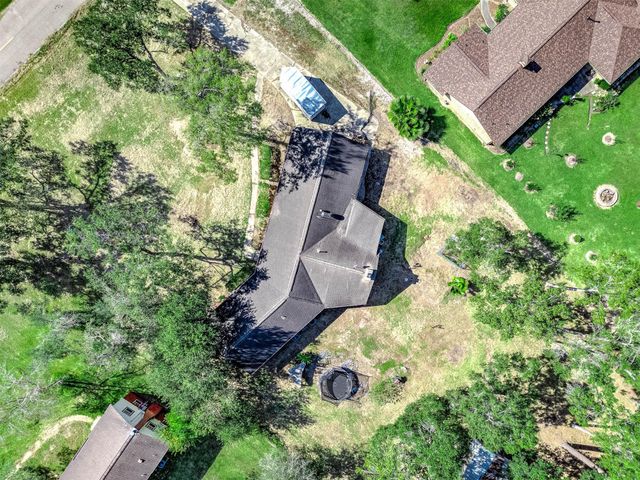 10 Kenny Court, Alvin, TX 77511