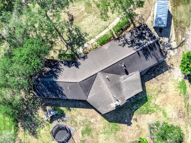 10 Kenny Court, Alvin, TX 77511