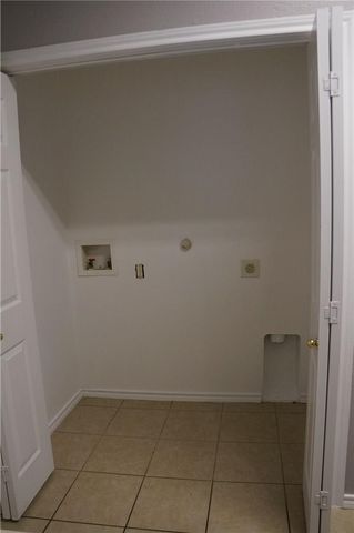 5920 Lovingham Court, Arlington, TX 76017