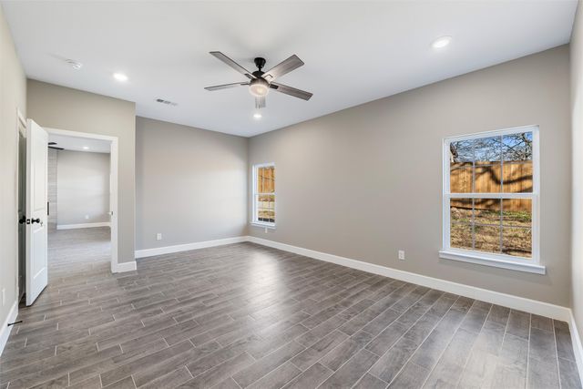 402 Lagoon Drive, Gun Barrel City, TX 75156