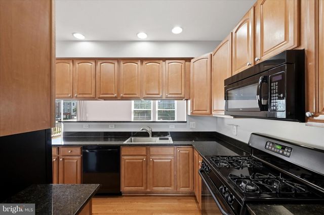 9100 BREWER CREEK PL, Manassas, VA 20109