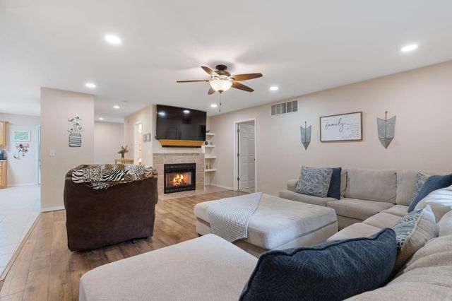 175 Canyon Forest Circle, Kimberling City, MO 65686