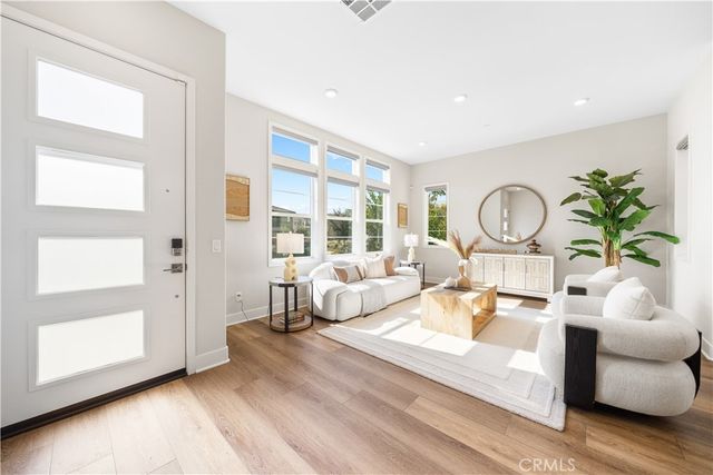 105 Chorus, Irvine, CA 92618