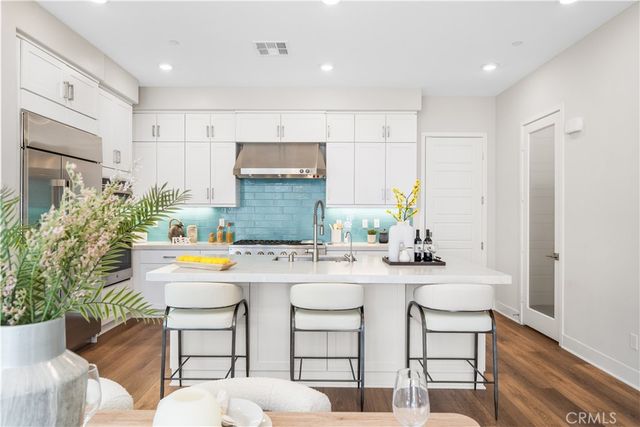 105 Chorus, Irvine, CA 92618