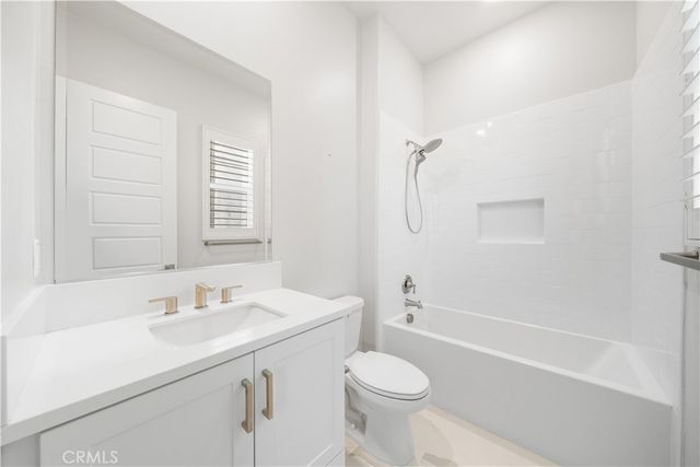 105 Chorus, Irvine, CA 92618