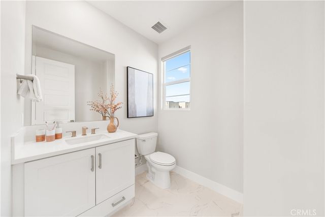 105 Chorus, Irvine, CA 92618