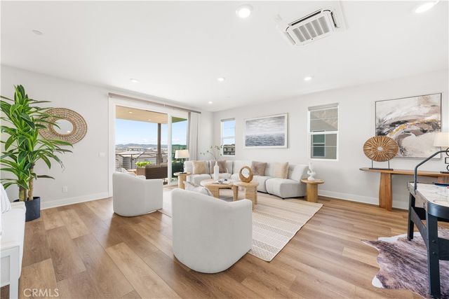 105 Chorus, Irvine, CA 92618