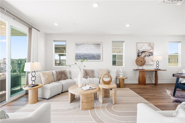 105 Chorus, Irvine, CA 92618