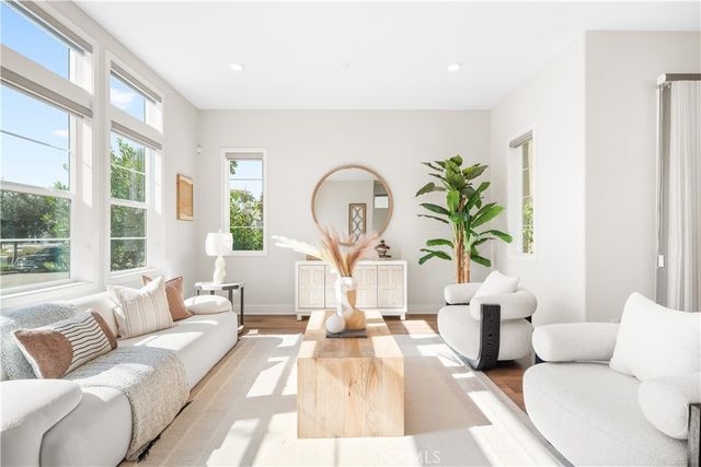 105 Chorus, Irvine, CA 92618