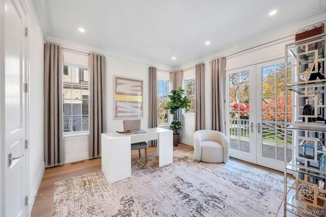 207 Mill Spring Road, Manhasset, NY 11030