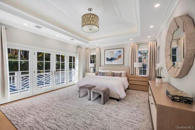 207 Mill Spring Road, Manhasset, NY 11030