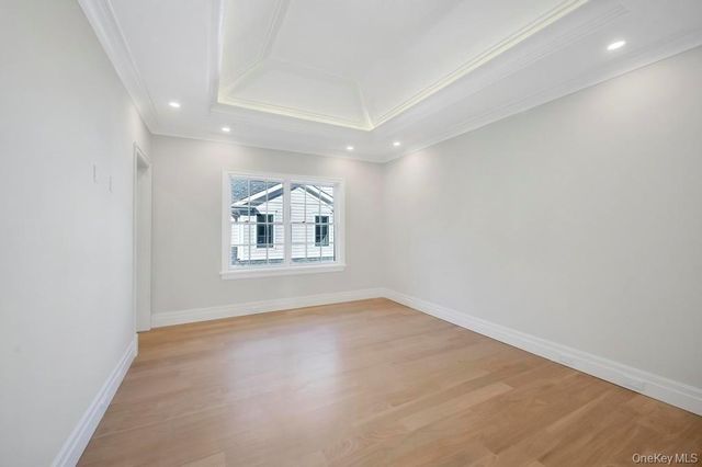 207 Mill Spring Road, Manhasset, NY 11030