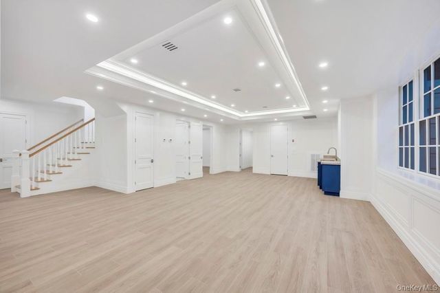 207 Mill Spring Road, Manhasset, NY 11030