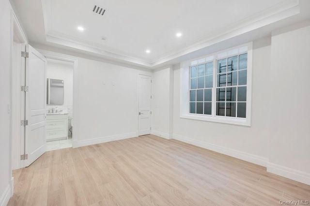 207 Mill Spring Road, Manhasset, NY 11030