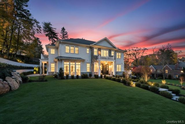 207 Mill Spring Road, Manhasset, NY 11030