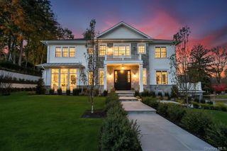 207 Mill Spring Road, Manhasset, NY 11030