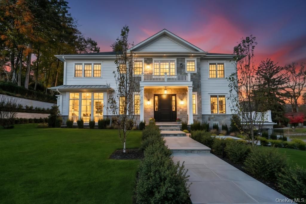 207 Mill Spring Road, Manhasset, NY 11030