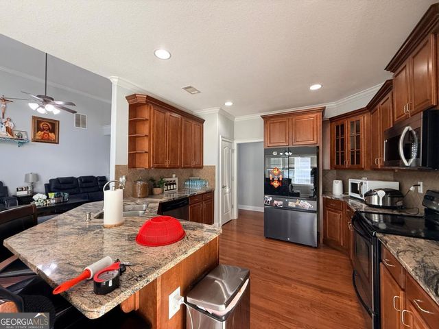 320 Pecan Court, Mcdonough, GA 30252