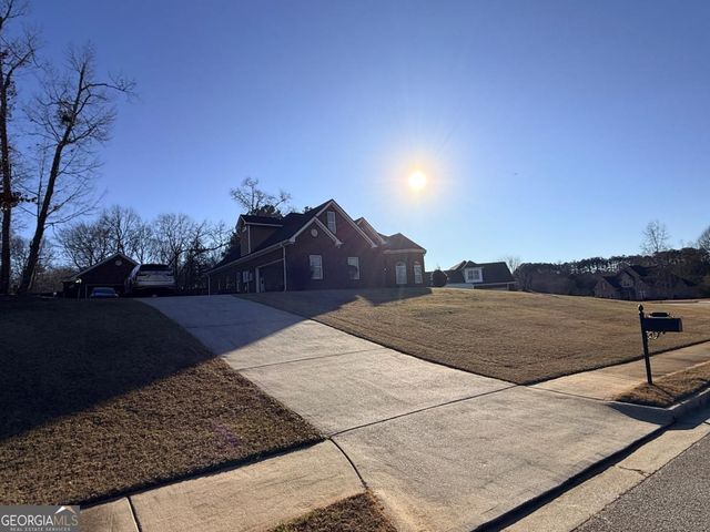 320 Pecan Court, Mcdonough, GA 30252