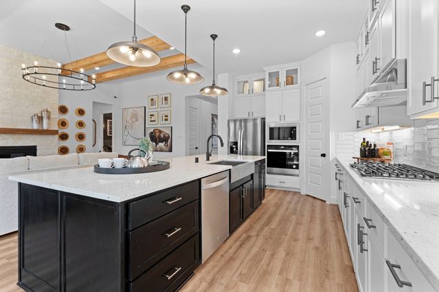 1621 Briscoe Drive, Benbrook, TX 76126