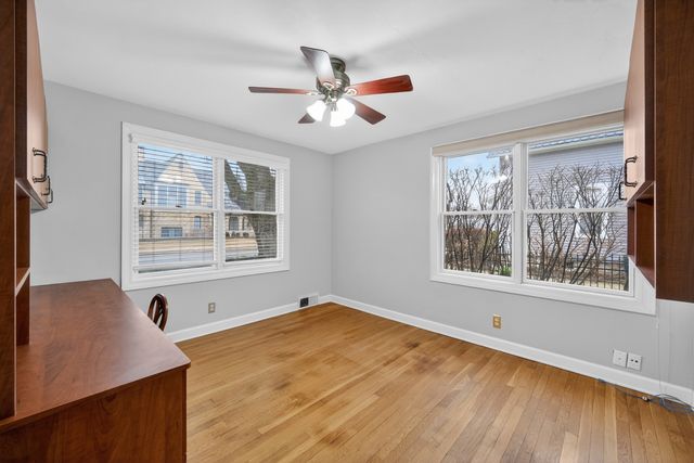 610 W Jefferson Avenue, Naperville, IL 60540