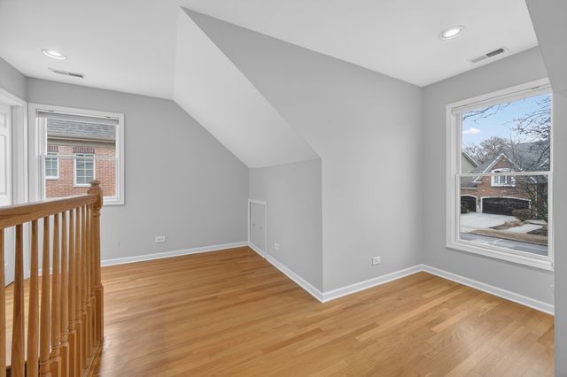 610 W Jefferson Avenue, Naperville, IL 60540