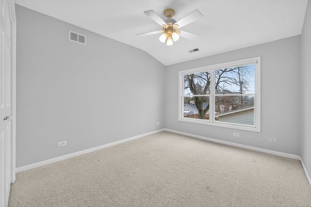 610 W Jefferson Avenue, Naperville, IL 60540