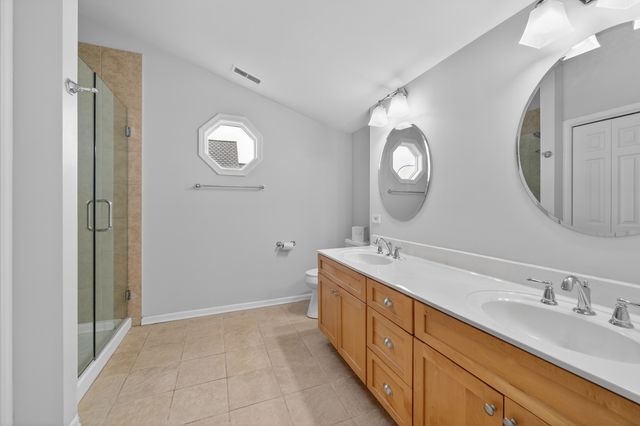 610 W Jefferson Avenue, Naperville, IL 60540