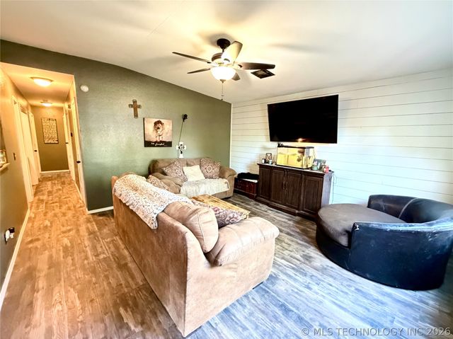 229 W Monterey Avenue, Sapulpa, OK 74066