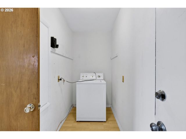 4655 Sw PENDLETON St, Portland, OR 97221